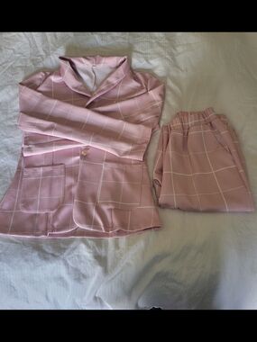 Pink Two-Piece Office Suit Jacket and Pants